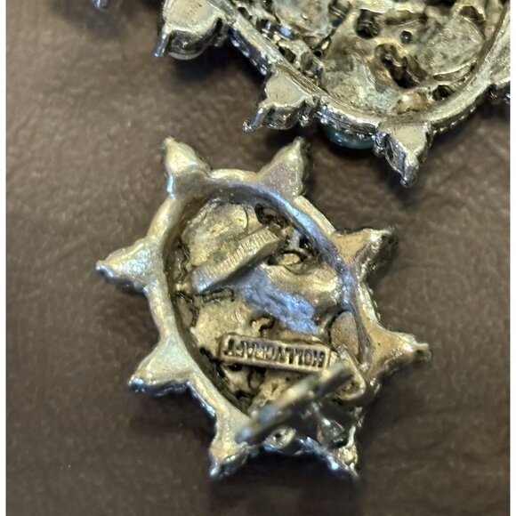 Vintage Hollycraft Multi Color Rhinestone Faux Pearl Brooch And Clip Earrings - Picture 9 of 12